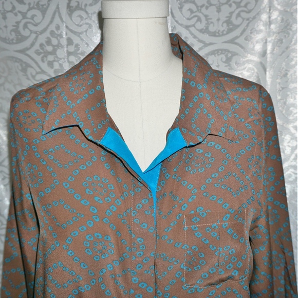 Greylin mod print flip cuff silk shirt - Picture 2 of 4